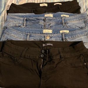 Lot of Plus Size (20W) Jeans